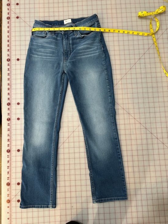 Hudson Jeans Denim - HUDSON
Classic Mid-Blue Straight Leg Jeans